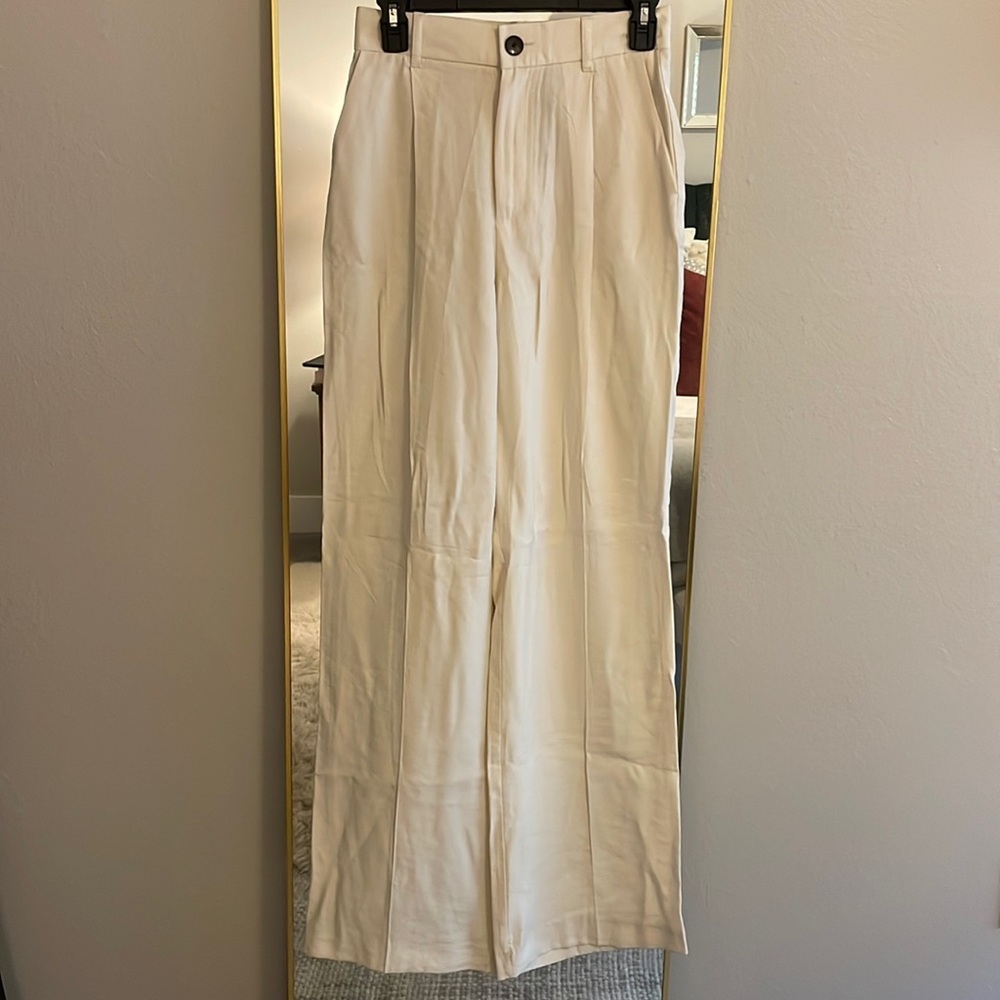 Zara Flowy Cream Pants - NEW WITH TAGS!